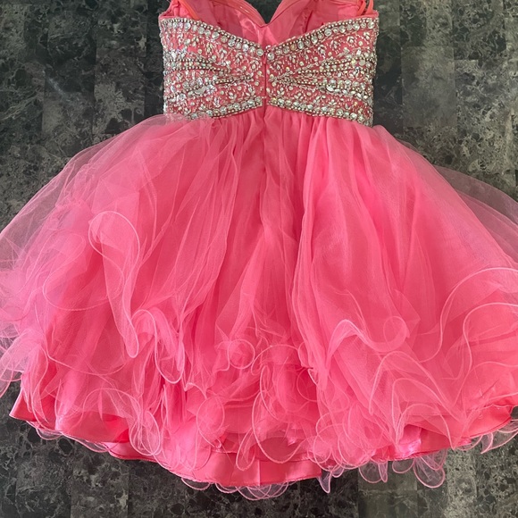 Prom dress - Picture 2 of 2